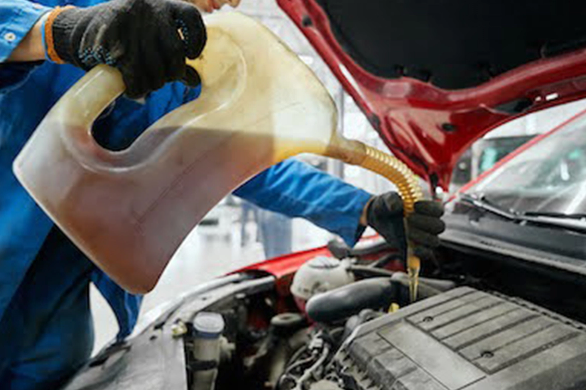 Oil Change in Fairfax: A Comprehensive Comparison of Synthetic vs. Conventional Oil