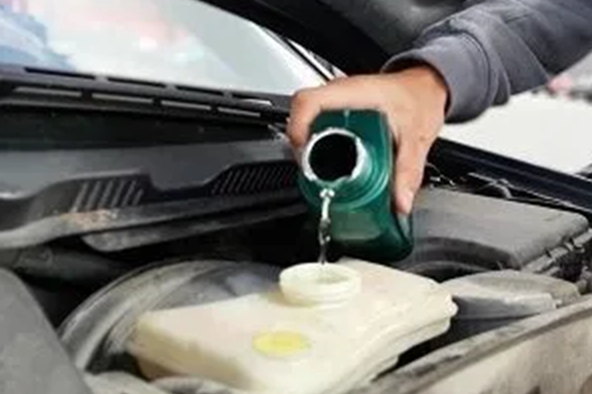 Optimizing oil-changes Intervals in El Paso’s Climate: Maintaining Engine Health in the Desert