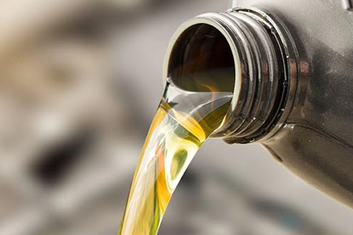 Benefits of Regular Oil Change Services for Prolonged Engine Life