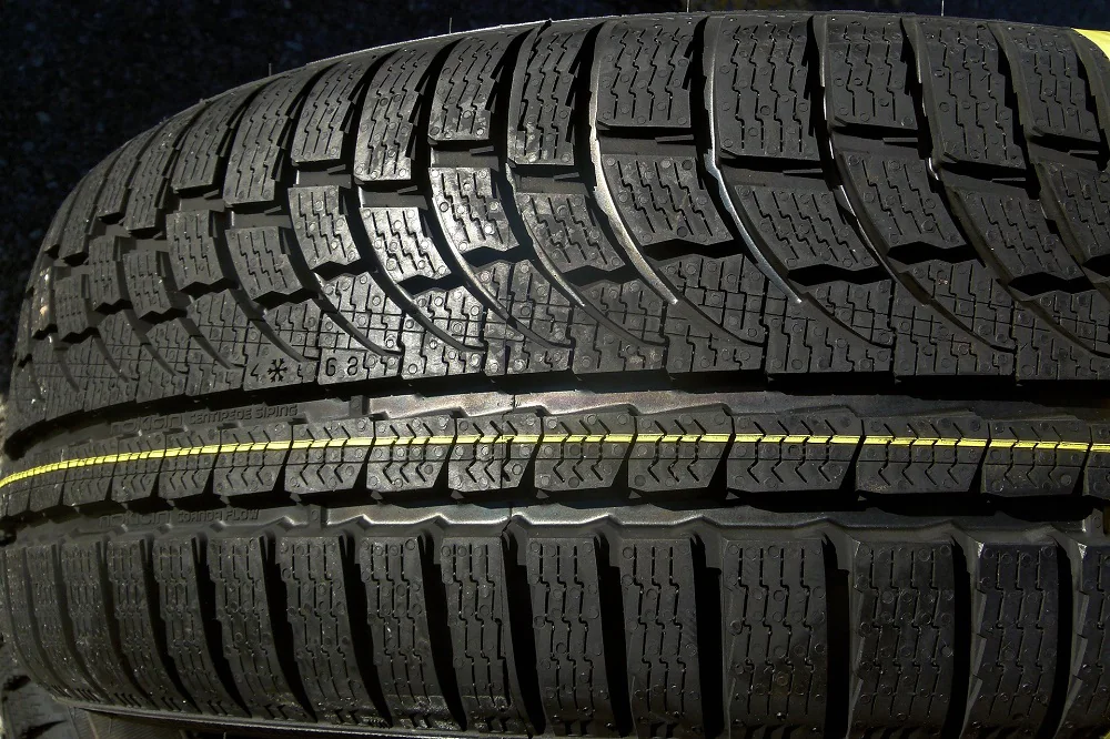 Signs You Are Driving on Bad Tires